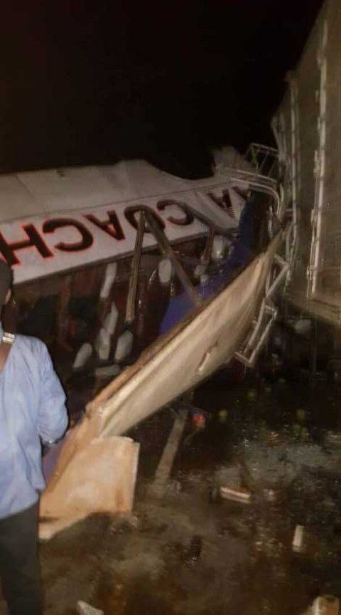 Choque en Uganda deja al menos 40 muertos