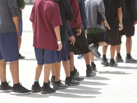 Estos niños fueron separados por entrada por vías ilegales a Estados Unidos (Foto: AP)