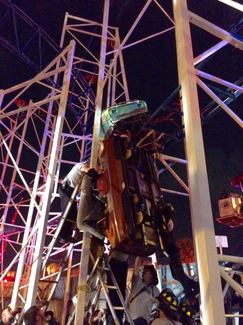 Aterrador accidente en montaña rusa; se descarrila vagón delantero