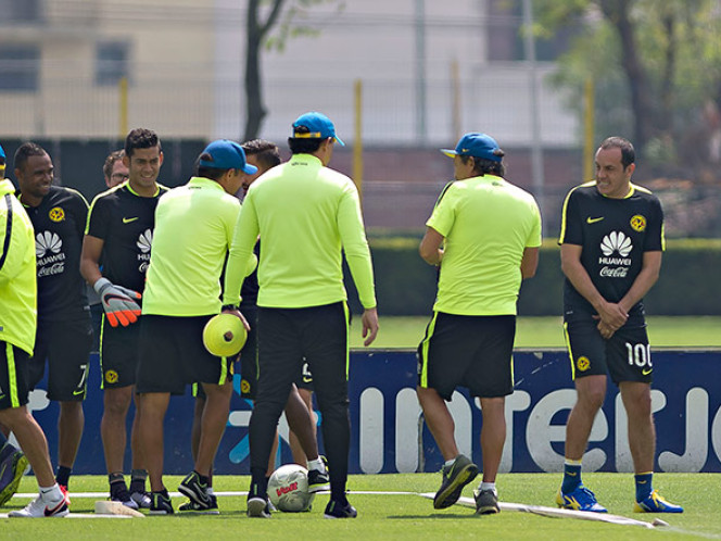 Cuauhtémoc Blanco porta el número 100, correspondiente al Centenario del América (Mexsport)