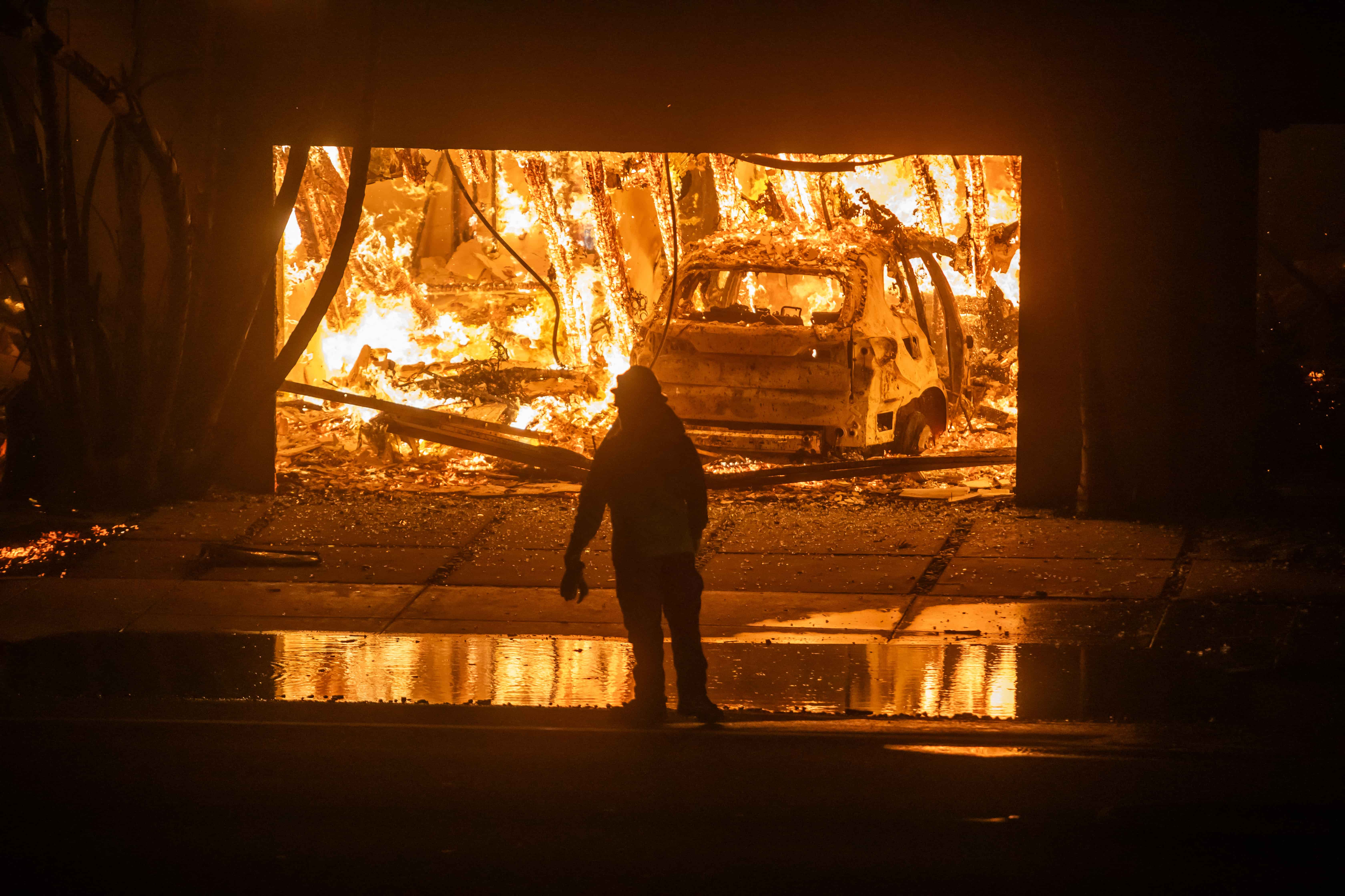 Casa incendiada en California, Los Angeles en 2025. Foto: AFP.