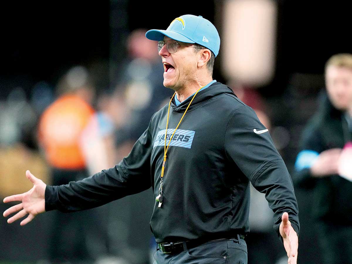 Jim Harbaugh, coach de Chargers.