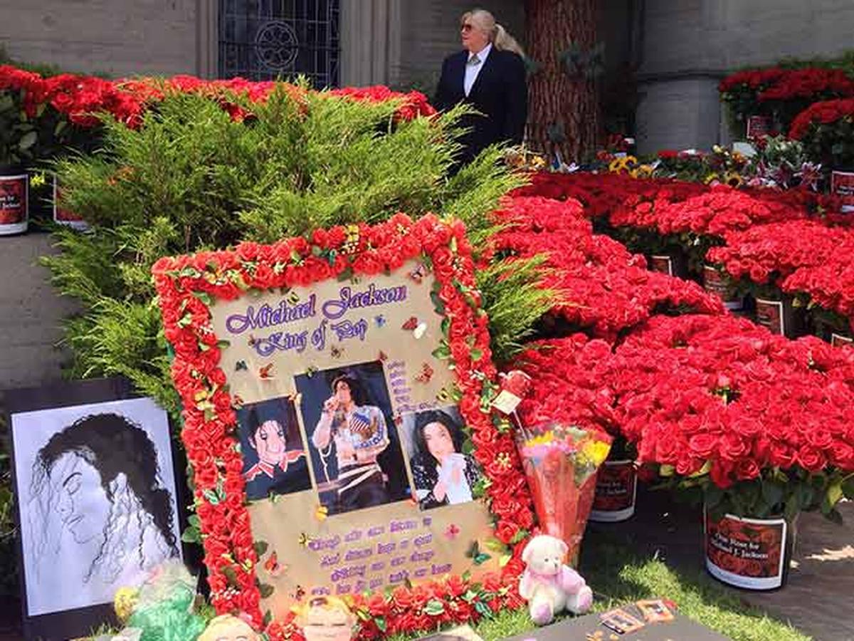 10 mil rosas para Michael Jackson | Excélsior