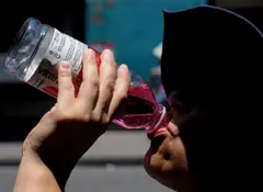 El golpe de calor en México se evita tomando agua y alejarte de zonas con el sol