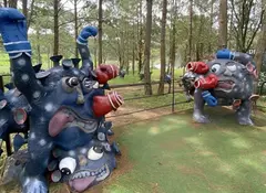 ¿Recuerdos de Vietnam? Turista encuentra parque con temática del covid-19