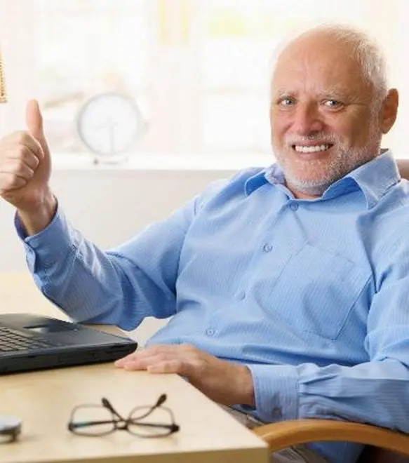 ¿Quién se esconde tras el gracioso viejito de los memes?