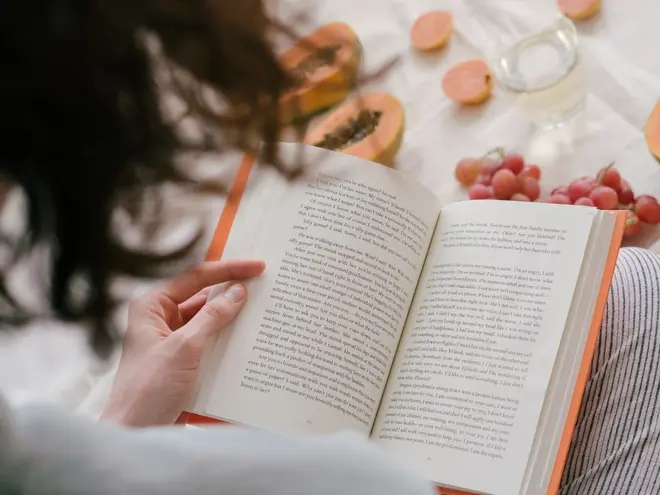 ¿Qué es el performative reading y por qué lo ocupan para enamorar ...