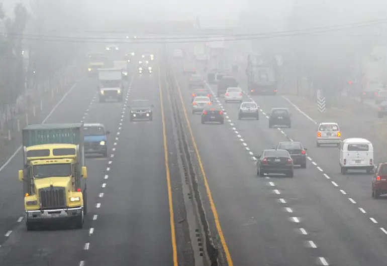 Reportan banco de niebla en la carretera México-Toluca