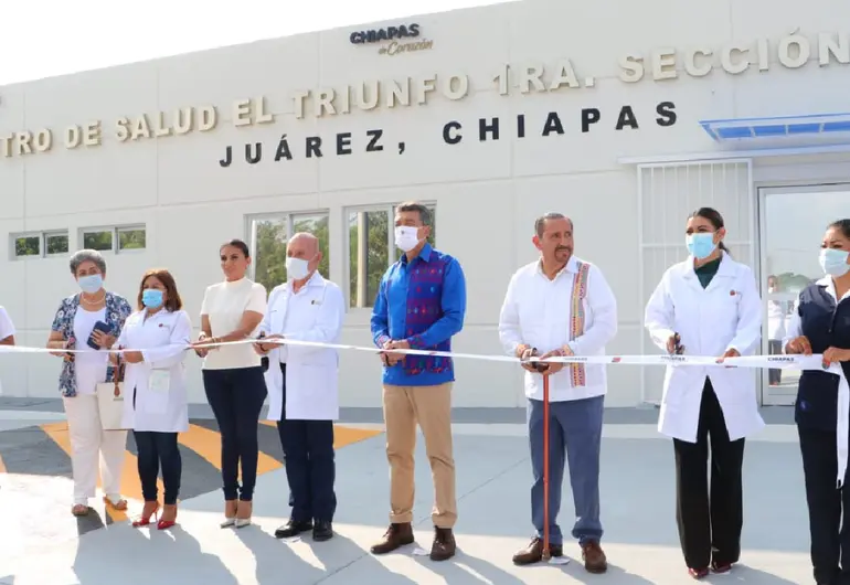 Inaugura gobernador Rutilio Escandón centro de salud en Chiapas