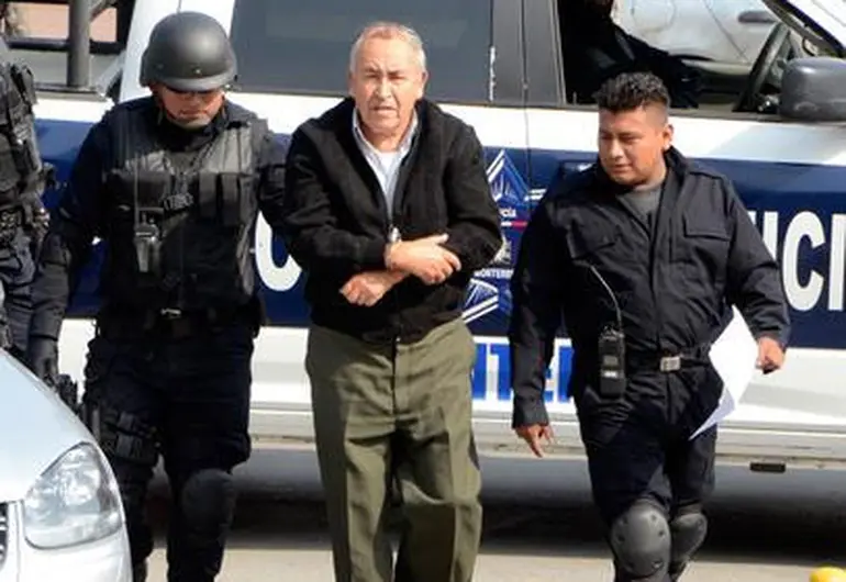 Sacerdote que <i>tocaba</i> a niños es condenado a cinco años de prisión