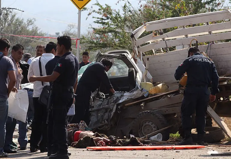 Dan a conocer lista de muertos y heridos en accidente de Oaxaca | Excélsior