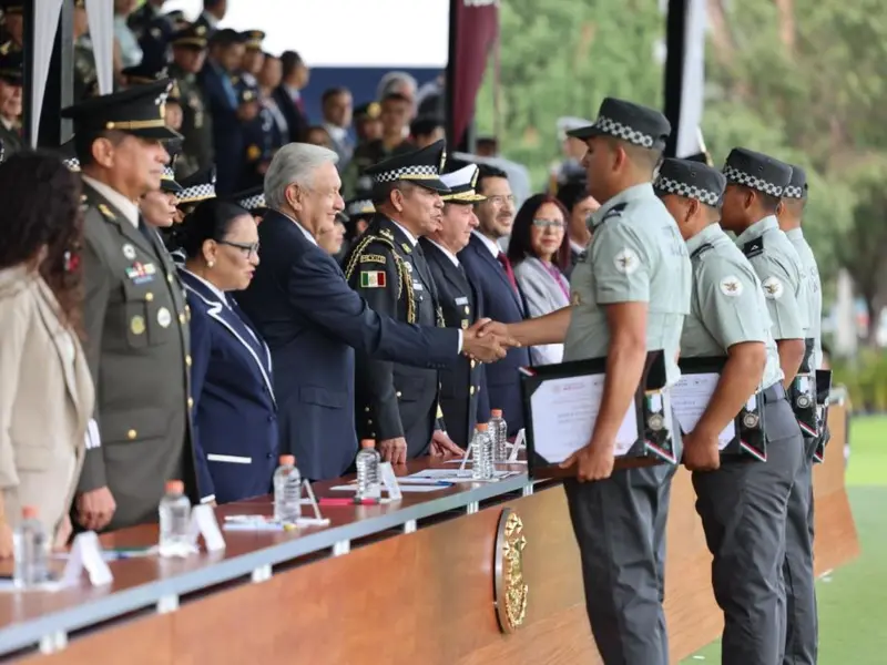 Martí Batres acompaña a AMLO en aniversario de la Guardia Nacional