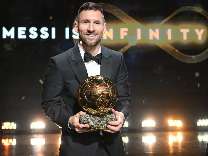 Lionel Messi conquista su octavo Balón de Oro!