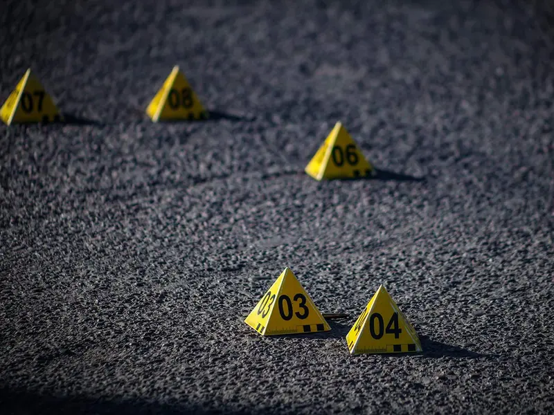 Pirámides que se utilizan como señalamientos tras una balacera