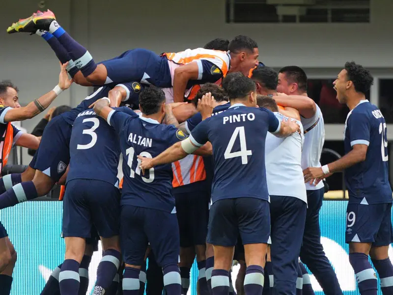 Guatemala elimina a Canadá y jugará semifinales de Copa Oro!