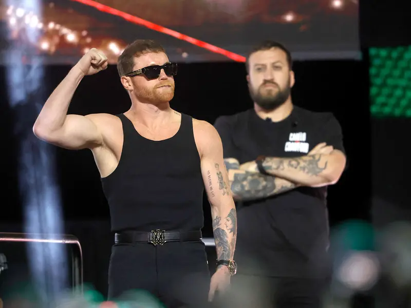 Canelo' y Crawford libran la báscula