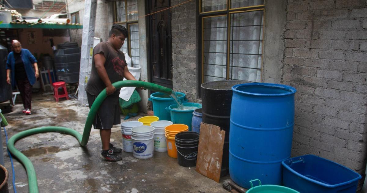 Vecinos de Chalco se manifiestan por falta de agua