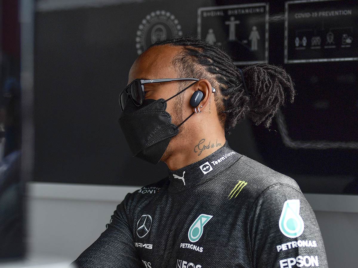 Mercedes le garantiza para siempre un lugar a Lewis Hamilton
