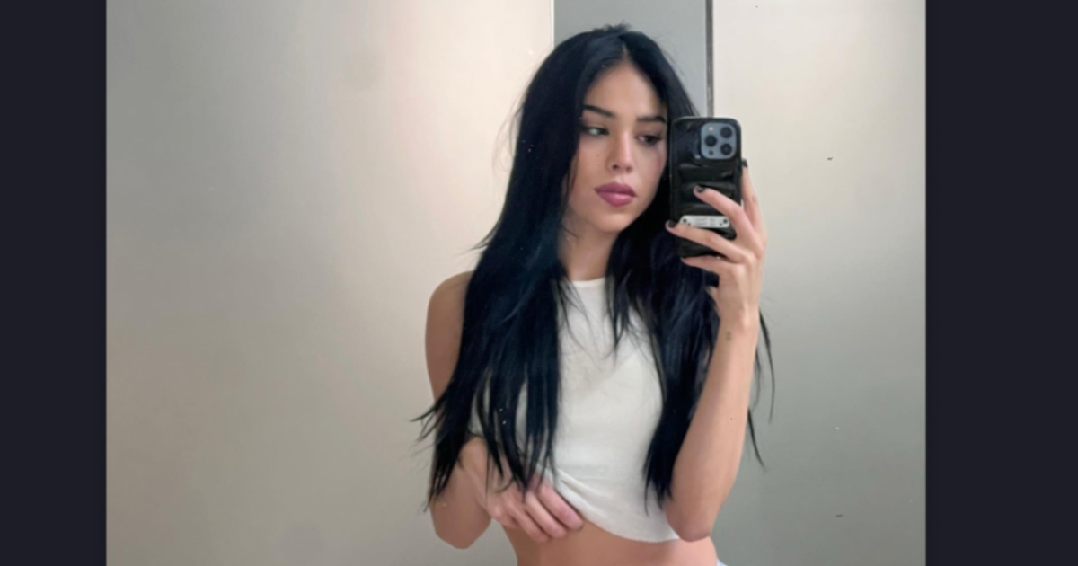 por-m-s-que-huyas-te-encontrar-s-en-cada-espejo-danna-paola-en-sexy