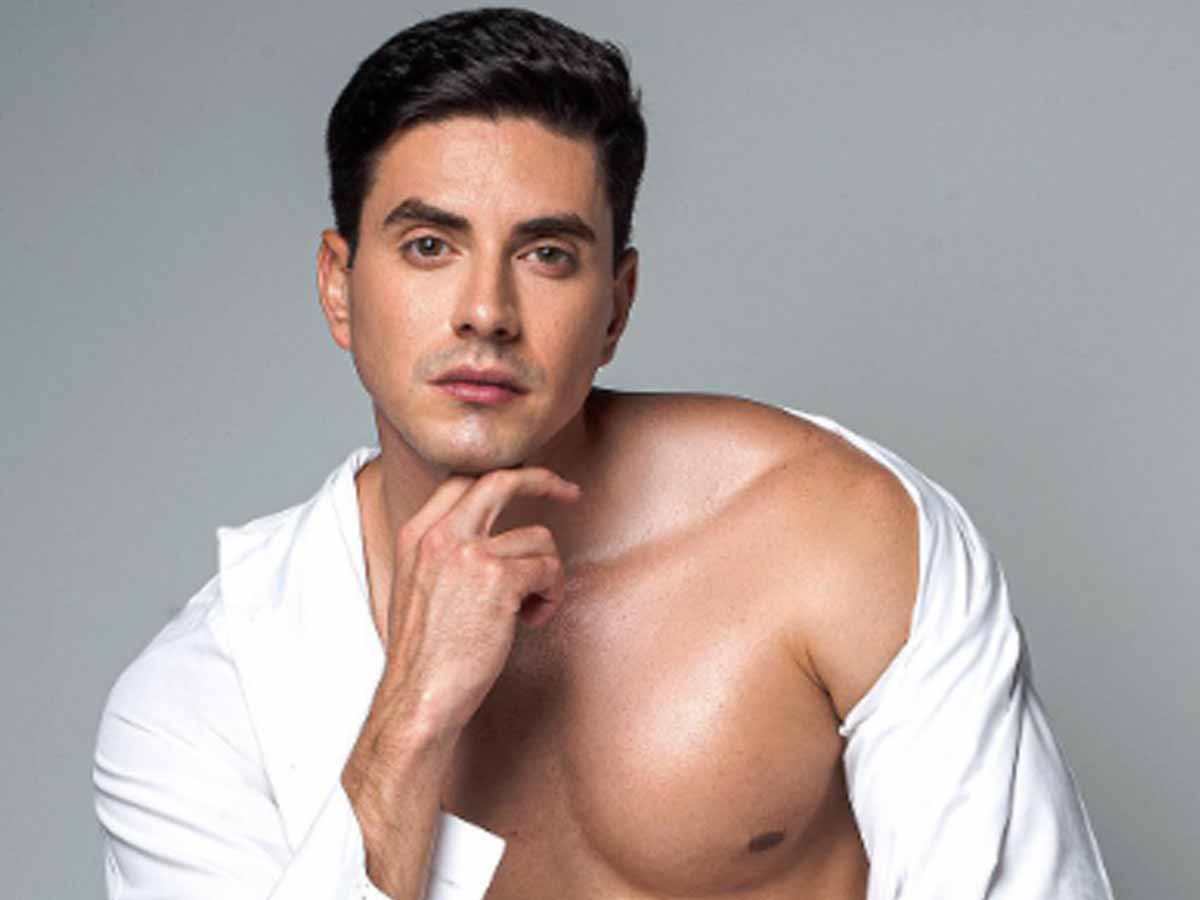 Latinos Guapos Desnudos
