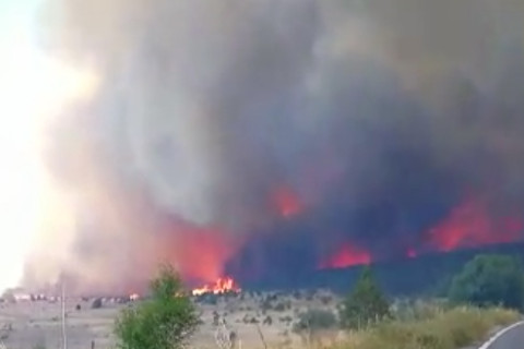 Reportan fuerte incendio en Arteaga, Coahuila. Foto: Especial