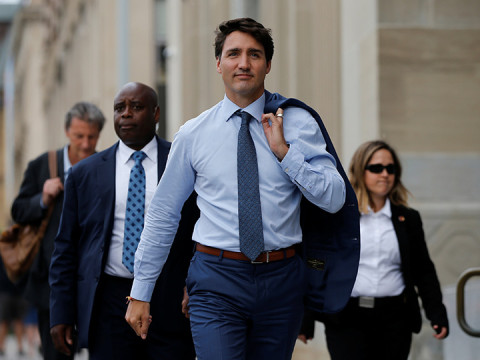 Trudeau se disculpa por acusación de manosear a mujer, (Foto: Reuters)