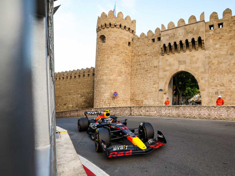 Auto de 'Checo' Pérez en Azerbaiyán. (Mexsport)